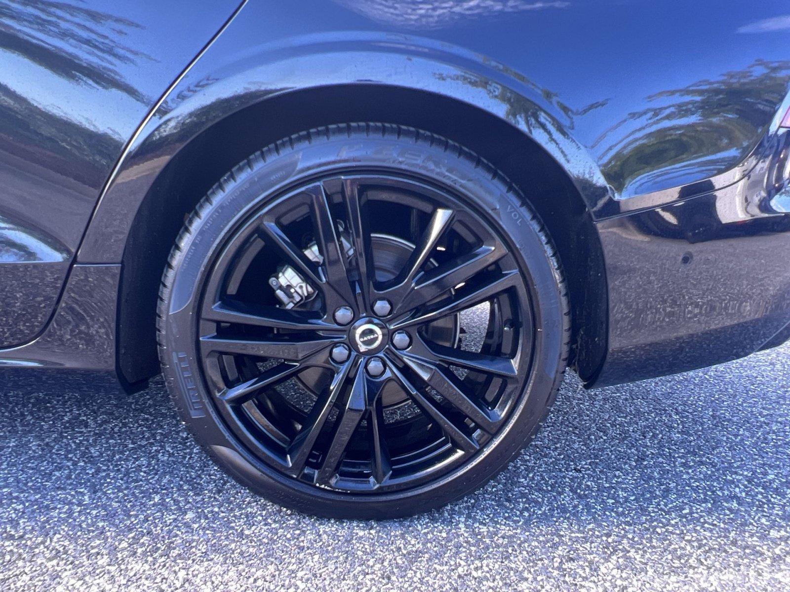 Used 2024 Volvo S60 B5 Plus w/ Climate Package AWD/4WD image 12
