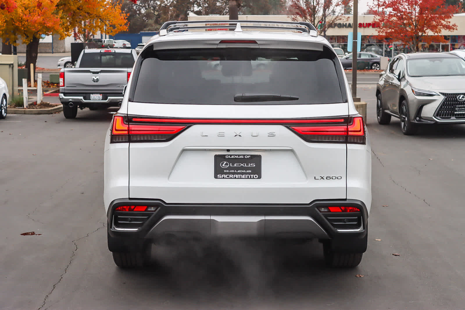 New 2026 Lexus LX 600 4WD w/ Luxury Package image 3