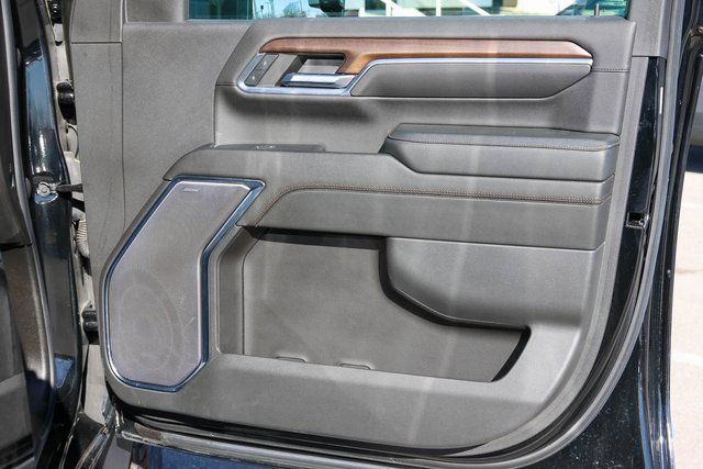 Used 2024 Chevrolet Silverado 3500 High Country w/ Technology Package image 19