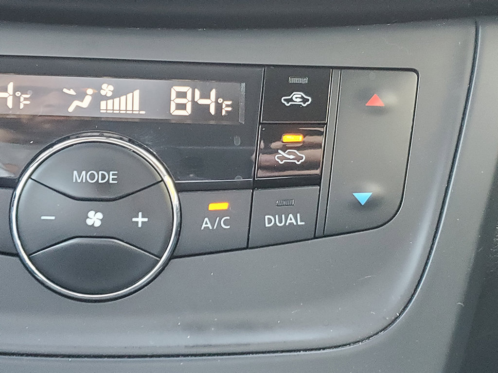 Used 2018 Nissan Sentra SV FWD image 23