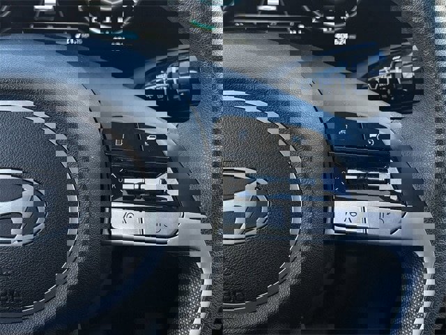 Used 2024 Hyundai Elantra SEL image 13