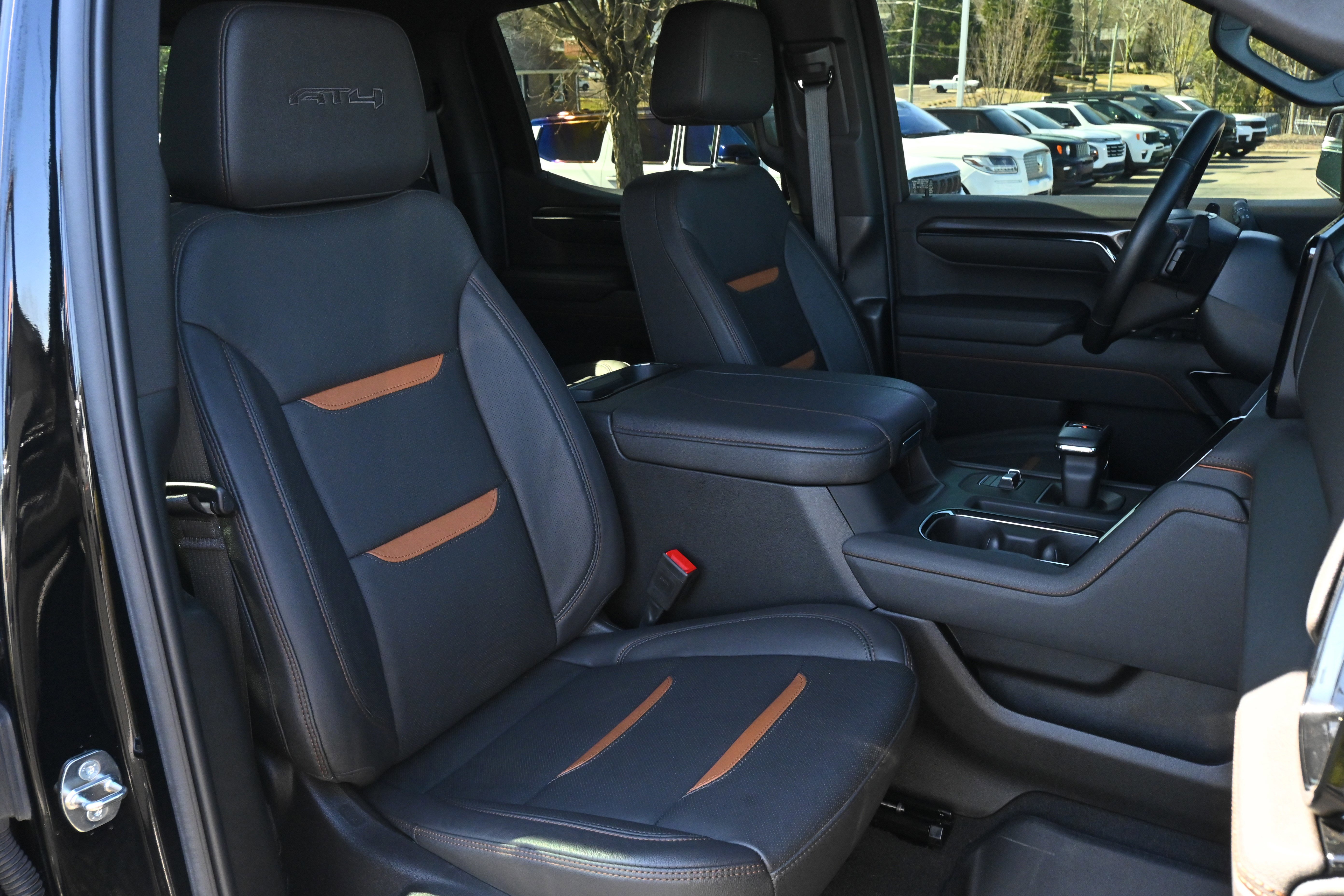 Used 2024 GMC Sierra 1500 AT4 w/ Technology Package image 34