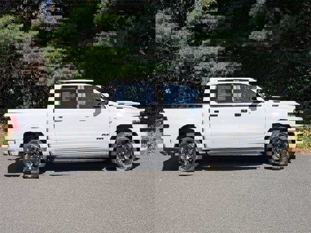 New 2026 RAM 1500 4x4 Crew Cab image 4
