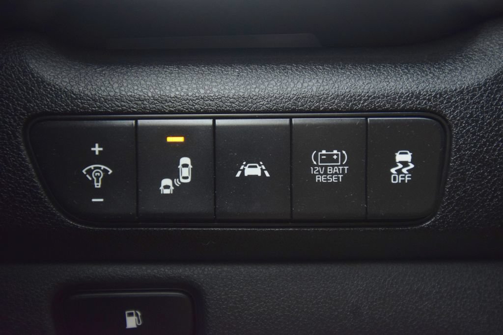 Used 2022 Kia Niro Touring Special Edition FWD image 39
