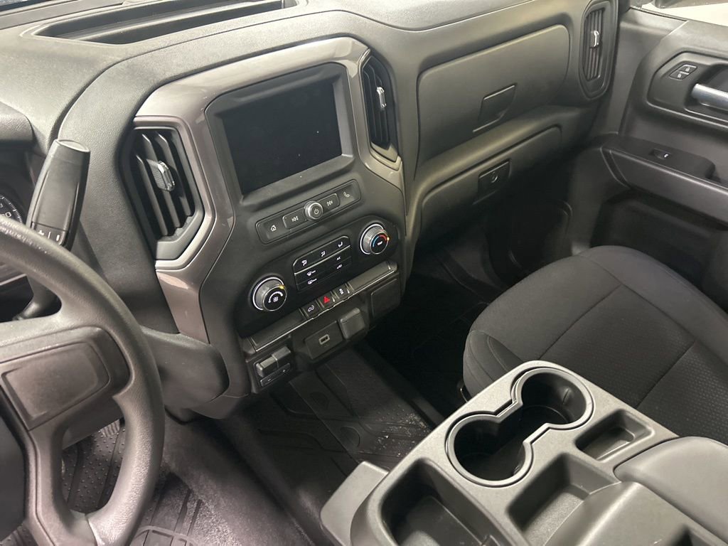 Used 2020 Chevrolet Silverado 1500 Custom w/ Custom Value Package image 6