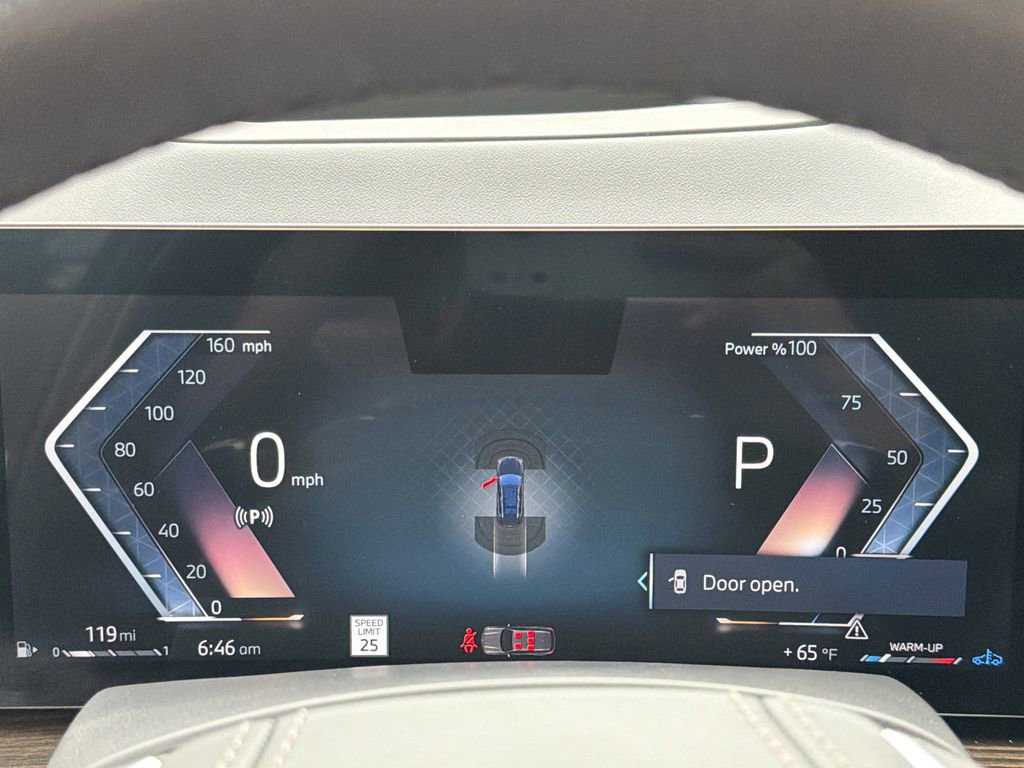 Used 2025 BMW X7 xDrive40i w/ Premium Package image 30