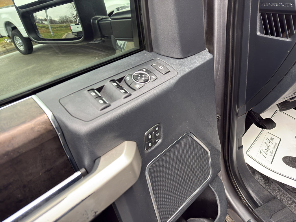 Used 2022 Ford F250 Lariat w/ Black Appearance Package image 20