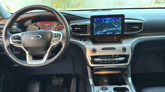 Used 2023 Ford Explorer XLT w/ Equipment Group 202A AWD/4WD image 6