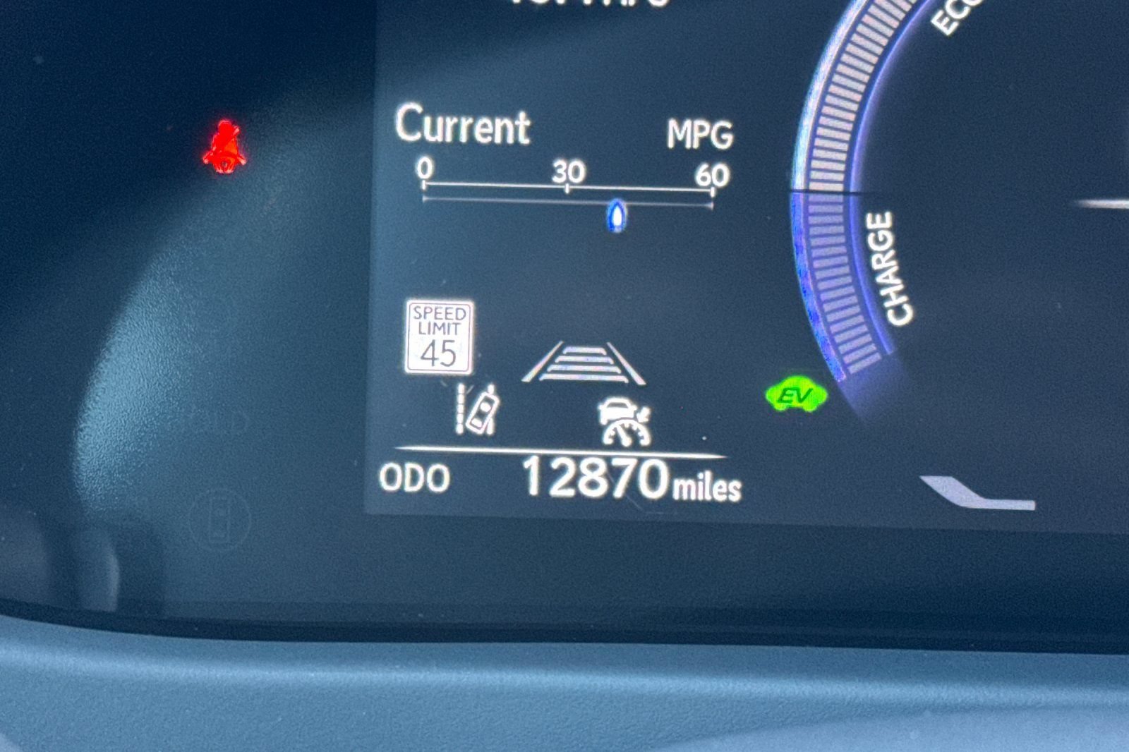 Used 2025 Lexus UX 300h FWD w/ Accessory Package (Z2) image 29