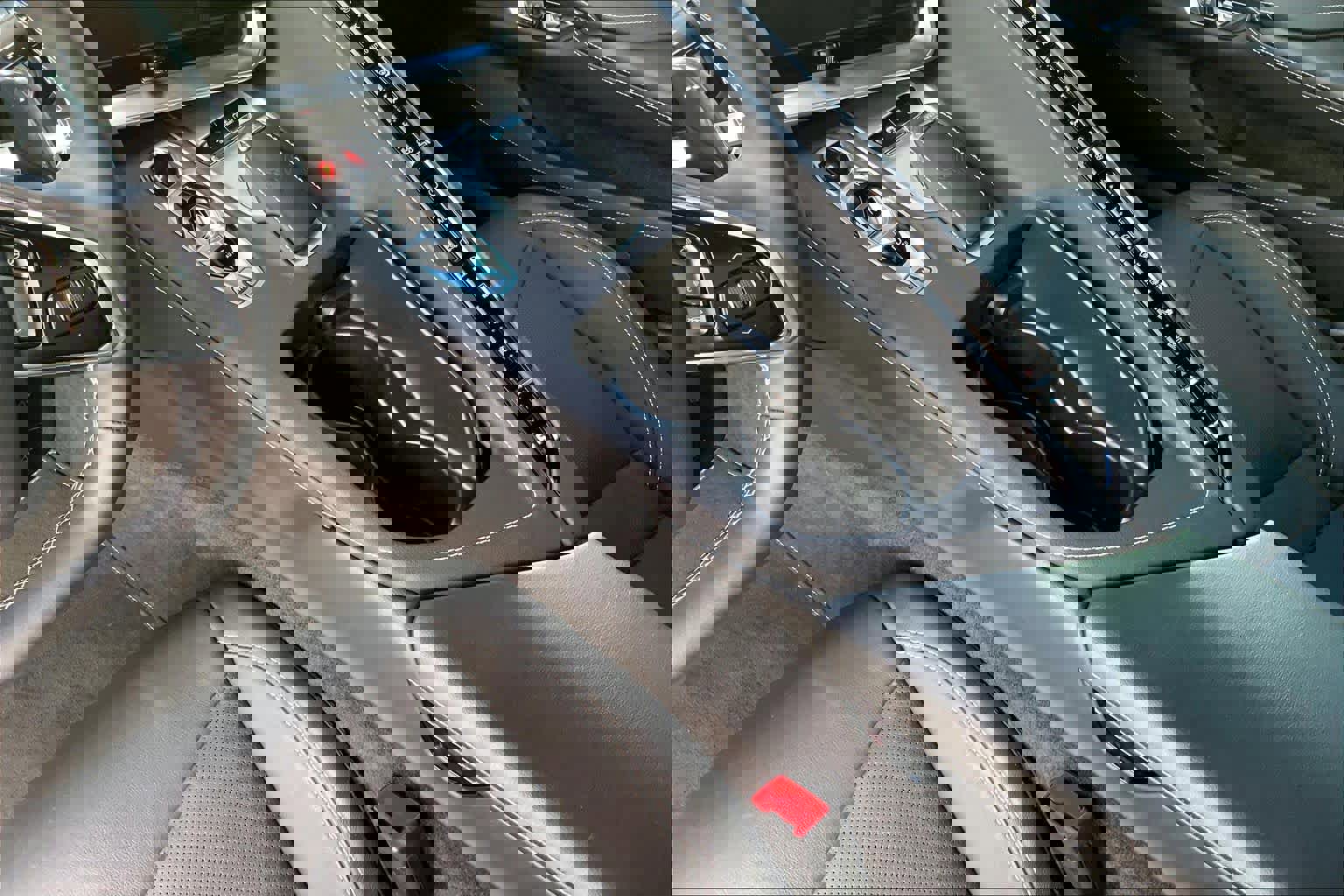 Certified 2024 Chevrolet Corvette Stingray Preferred Cpe image 17