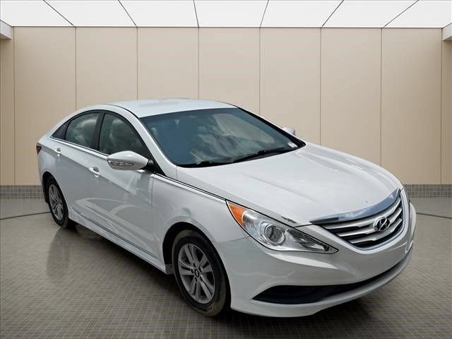 Used 2014 Hyundai Sonata GLS w/ Popular Equipment Group 2 FWD image 9