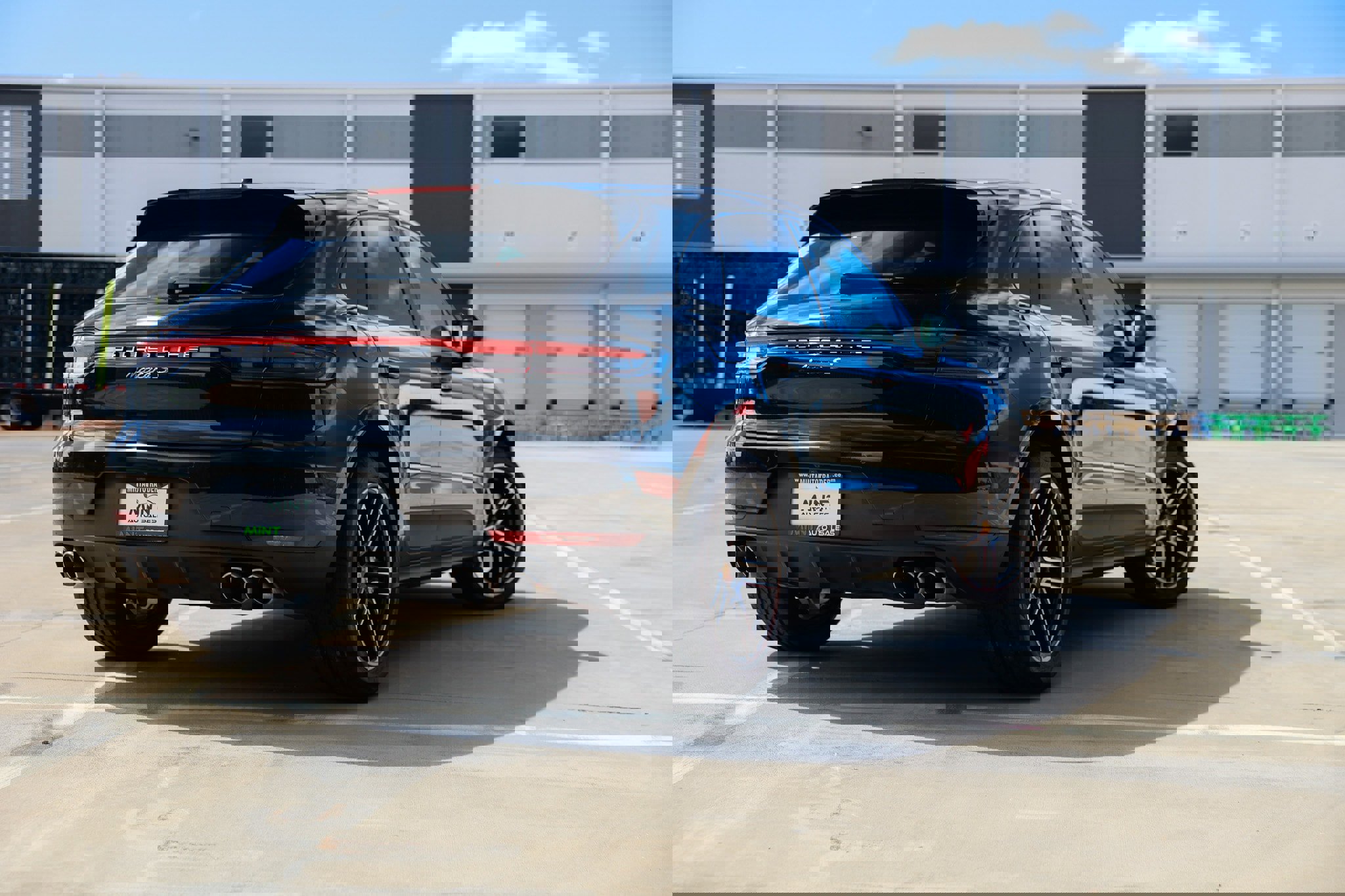 Used 2021 Porsche Macan S image 35