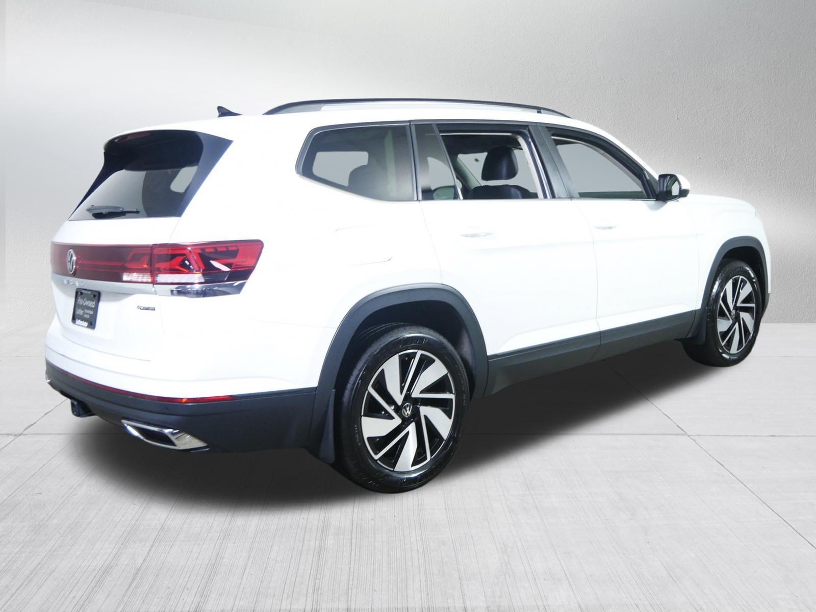 Used 2025 Volkswagen Atlas SE AWD/4WD image 7