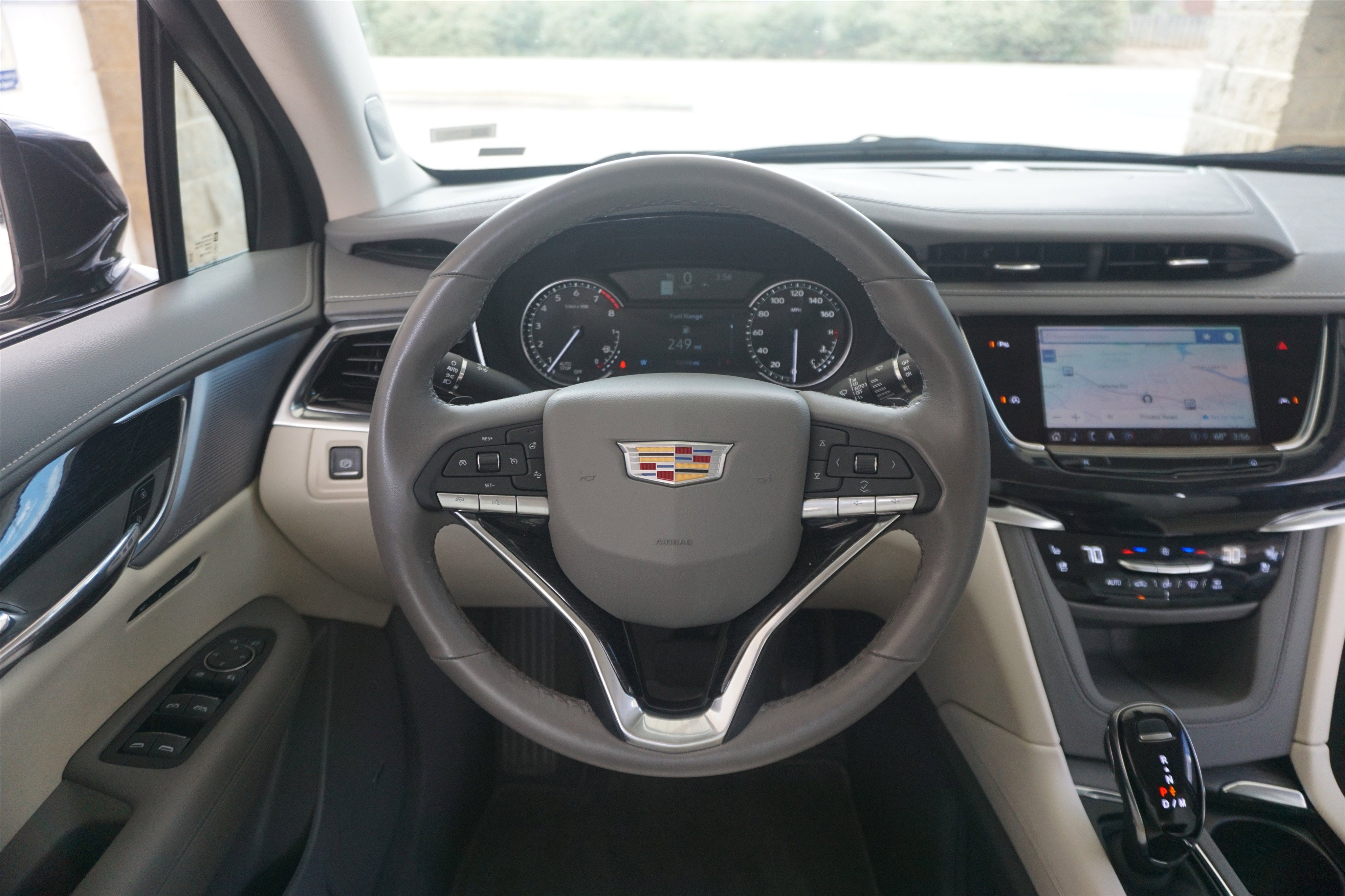 Used 2025 Cadillac XT6 Premium Luxury image 27