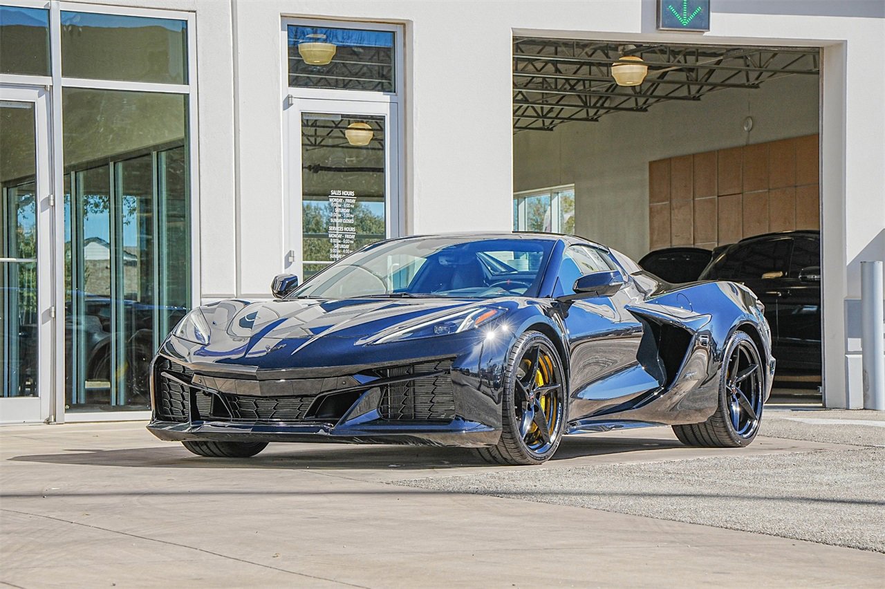 Used 2025 Chevrolet Corvette E-Ray w/ Battery Protection Package image 10