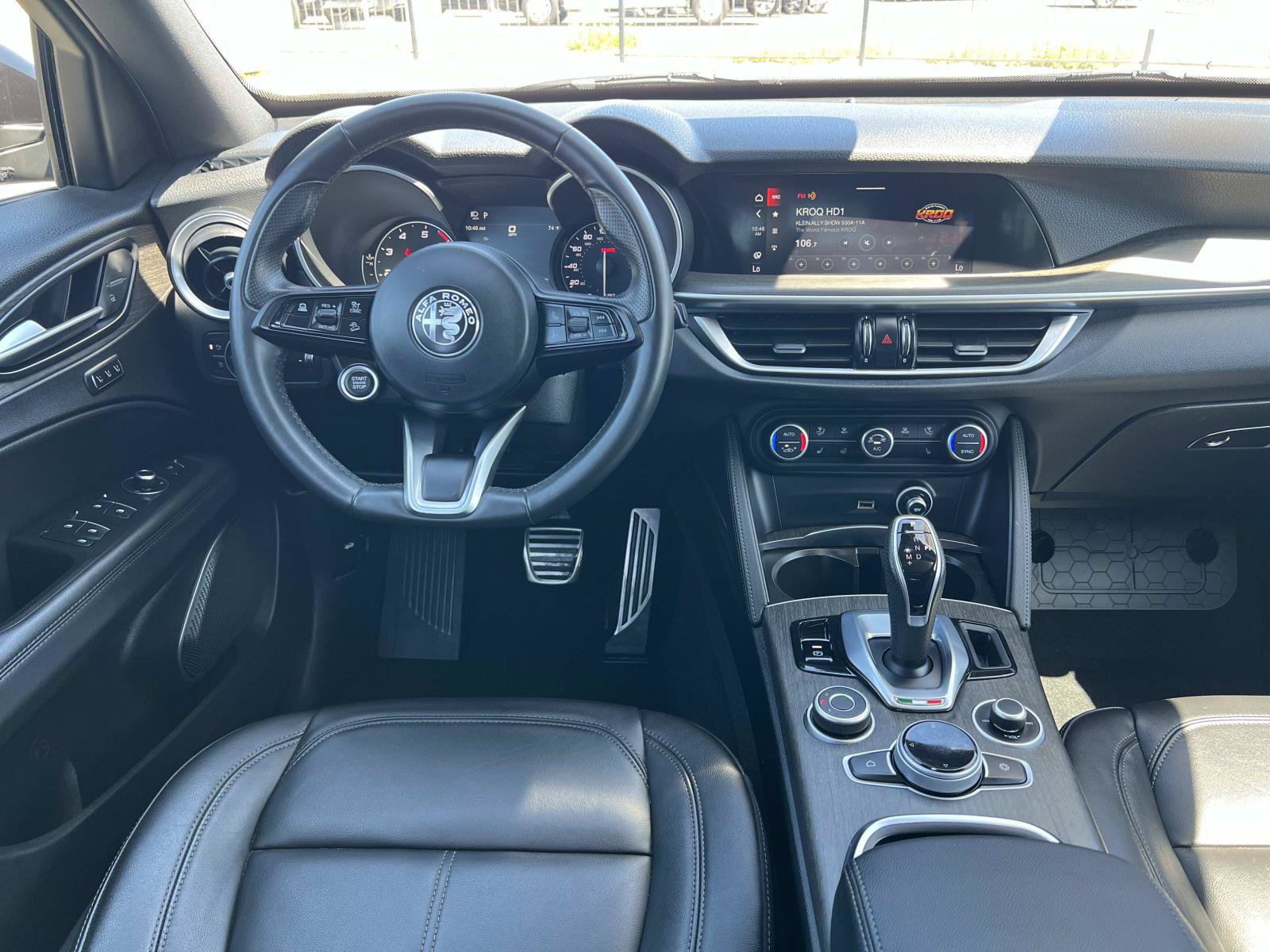 Used 2023 Alfa Romeo Stelvio Ti AWD/4WD image 7