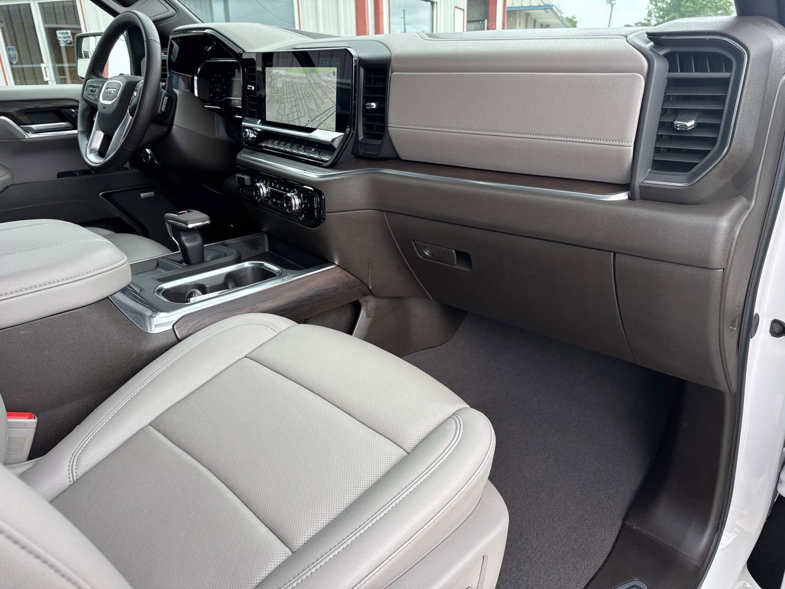 Used 2025 GMC Sierra 1500 SLT w/ SLT Premium Package image 12