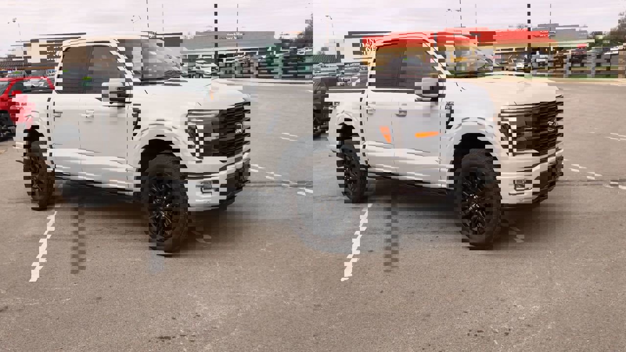 Used 2024 Ford F150 Platinum w/ FX4 Off-Road Package image 2