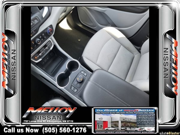Used 2023 GMC Terrain SLE w/ Driver Convenience Package image 15