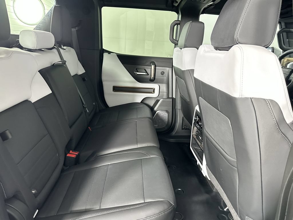 Used 2024 GMC Hummer EV 2X w/ LPO, Illumination Package AWD/4WD image 29