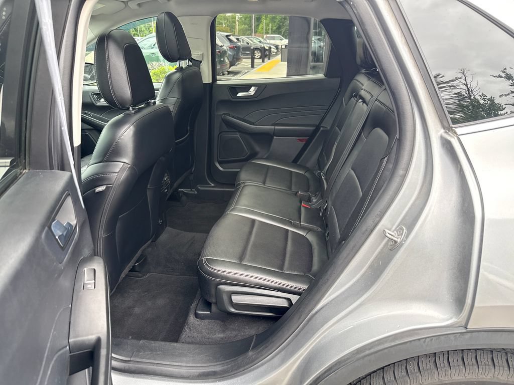 Used 2022 Ford Escape Titanium AWD/4WD image 30