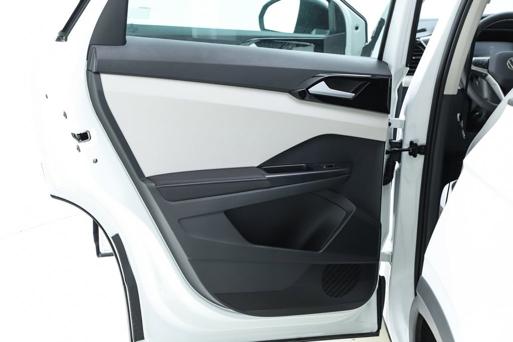 New 2026 Volkswagen Taos S image 17