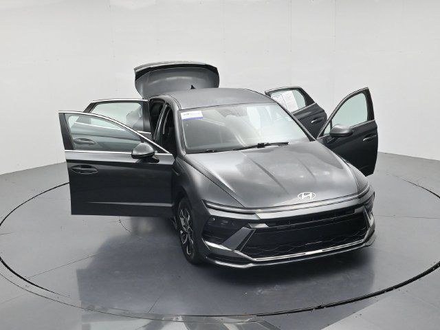Used 2025 Hyundai Sonata SEL FWD image 42