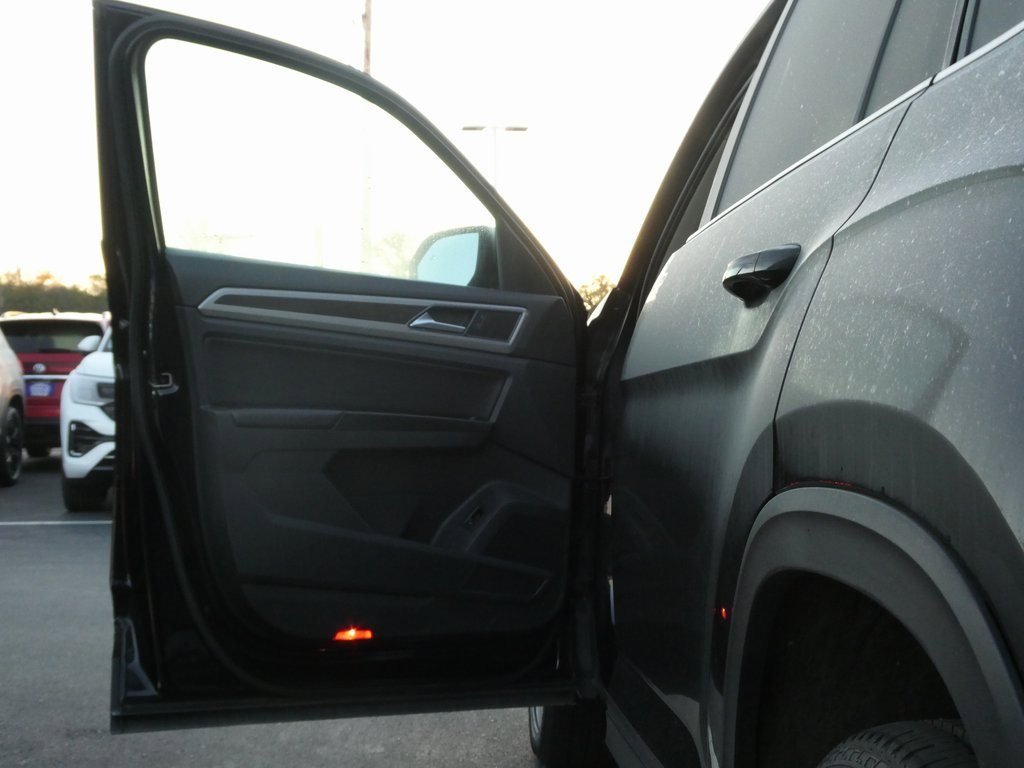 Used 2019 Volkswagen Atlas SE image 28