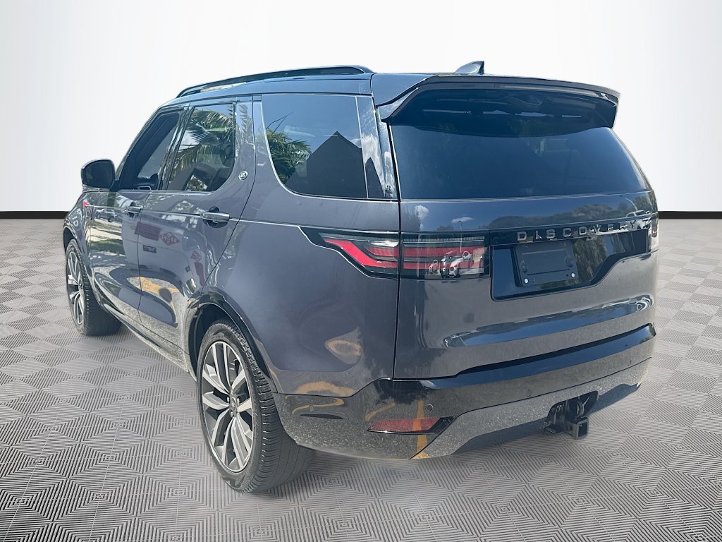 Used 2024 Land Rover Discovery Dynamic SE AWD/4WD image 8