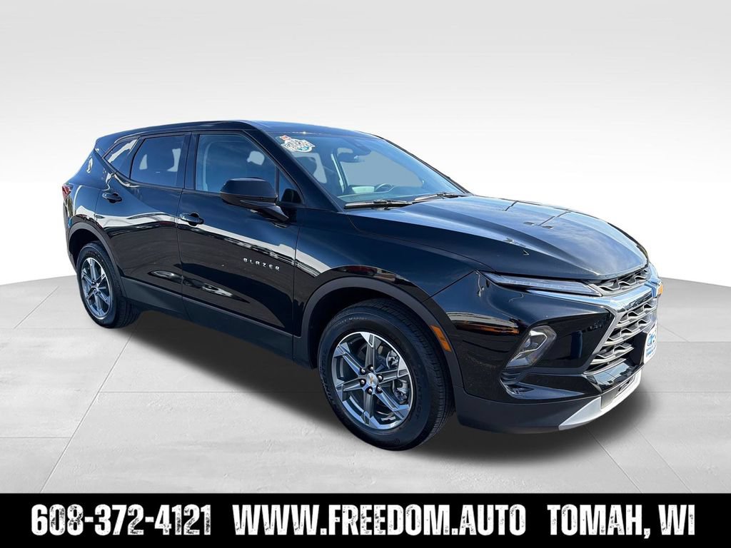 Used 2025 Chevrolet Blazer LT AWD/4WD image 7