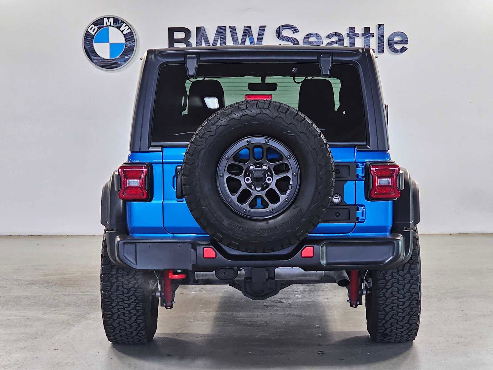 Used 2023 Jeep Wrangler Unlimited Rubicon w/ Xtreme 35 Tire Package AWD/4WD image 5