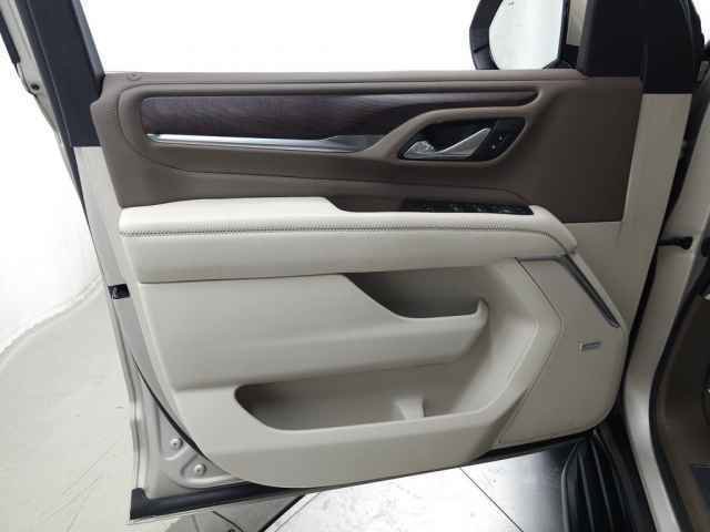 Used 2021 GMC Yukon XL Denali AWD/4WD image 16