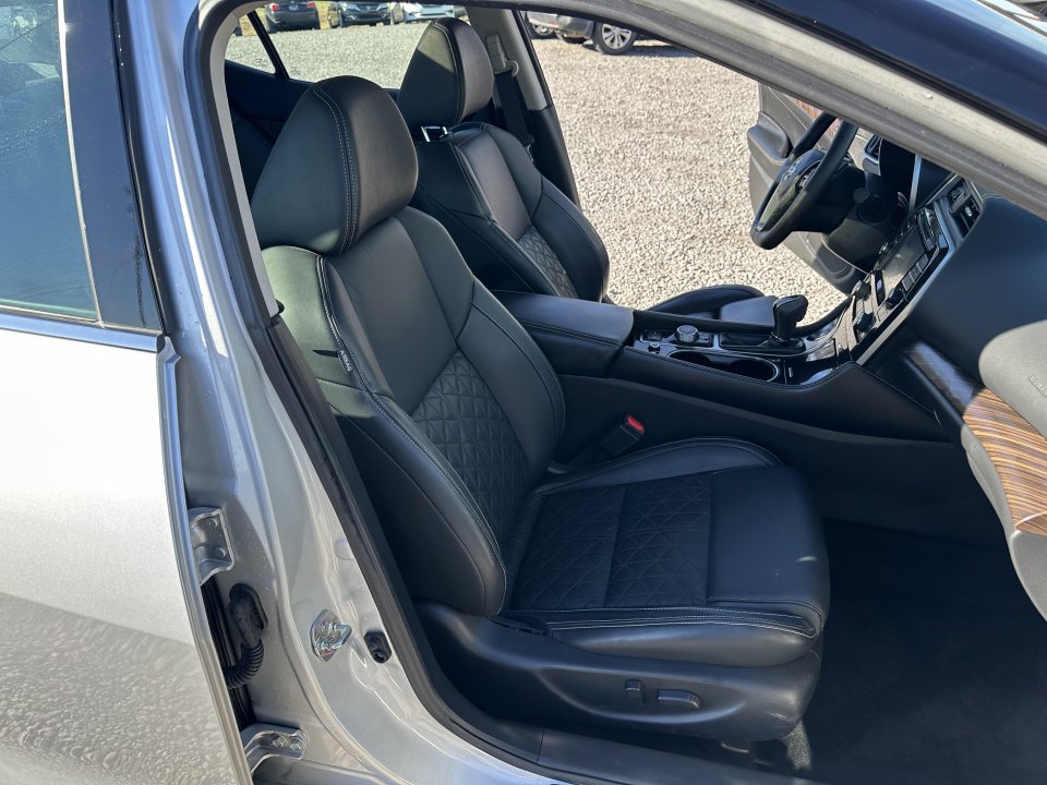 Used 2016 Nissan Maxima Platinum image 19