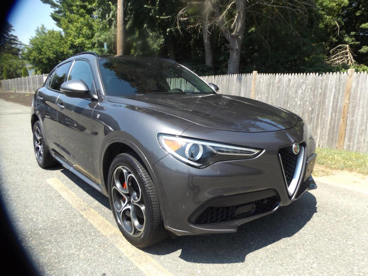 Used 2023 Alfa Romeo Stelvio Ti image 9
