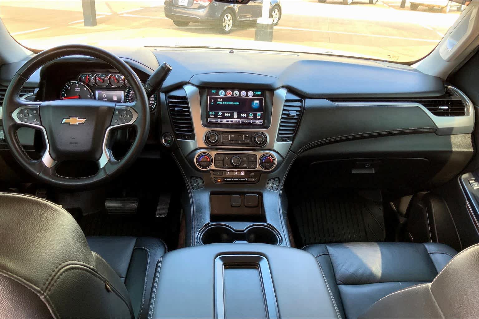 Used 2018 Chevrolet Suburban LT AWD/4WD image 15
