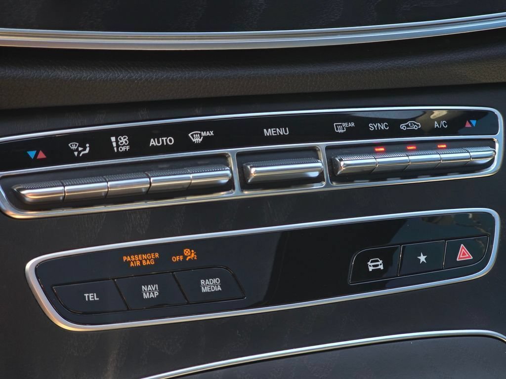Used 2022 Mercedes-Benz E 350 Sedan w/ Driver Assistance Package image 32
