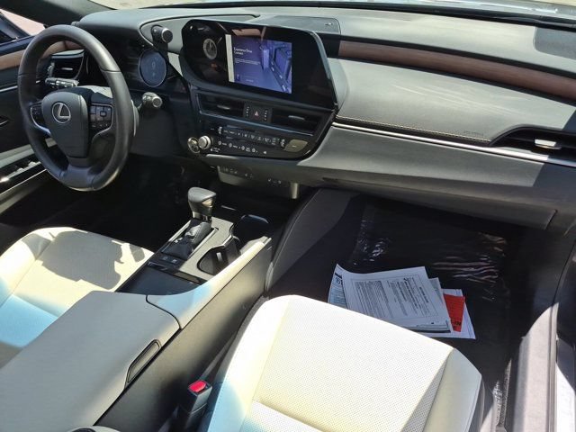 Used 2025 Lexus ES 300h w/ Premium Package FWD image 31