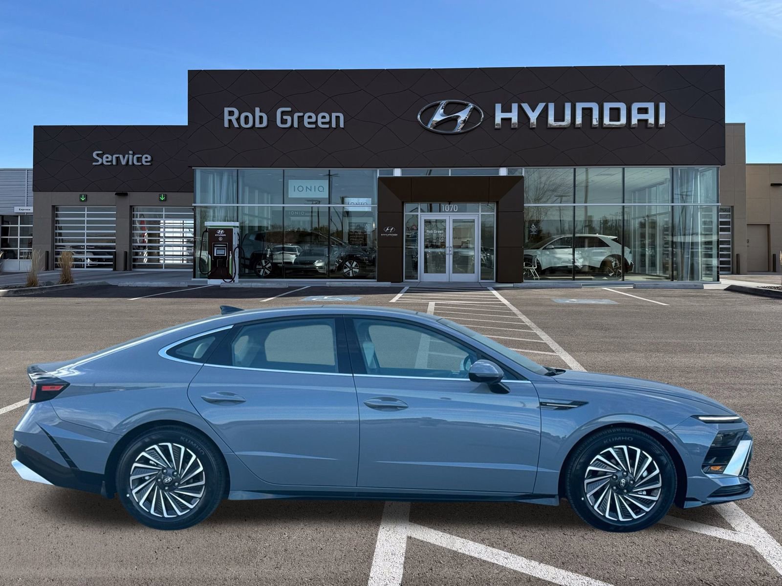 New 2025 Hyundai Sonata Limited image 9