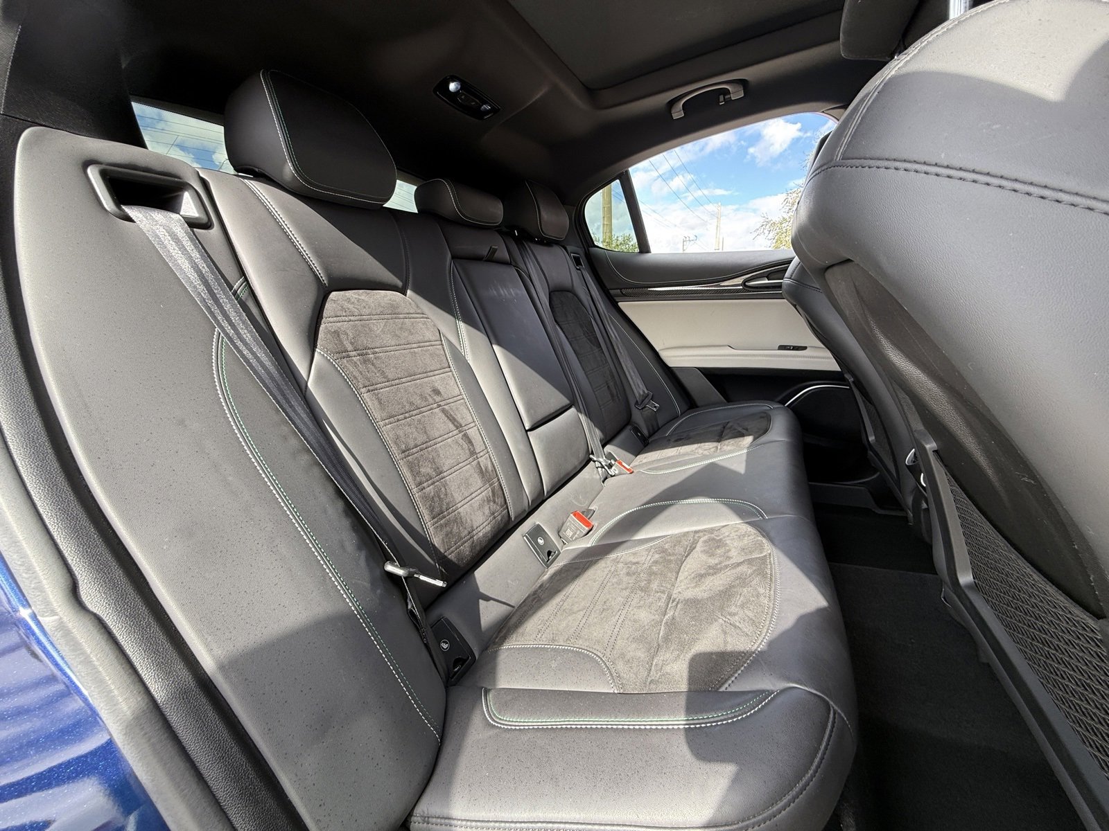 Used 2019 Alfa Romeo Stelvio Quadrifoglio w/ Nero Edizione image 15