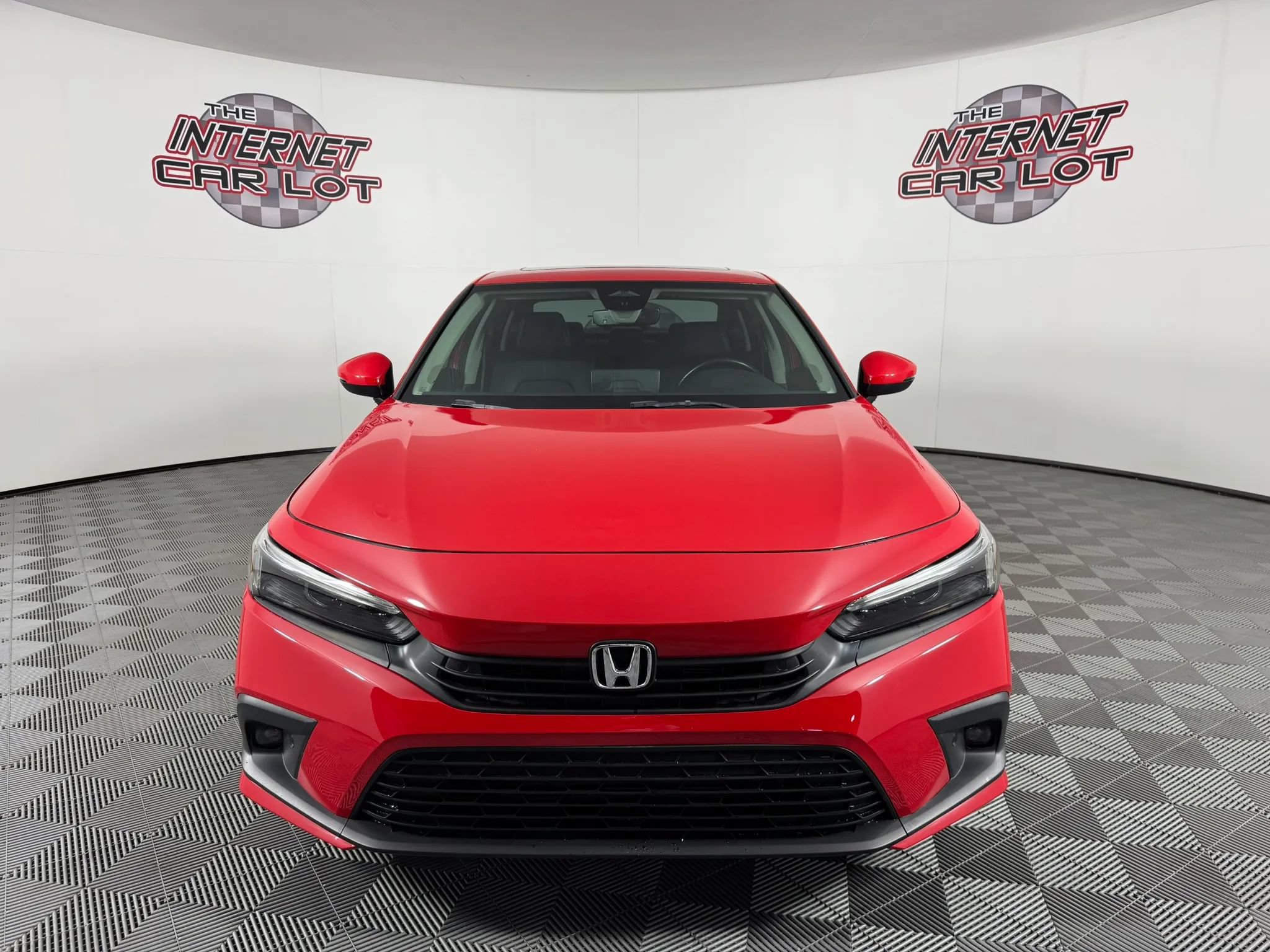 Used 2022 Honda Civic Touring image 2