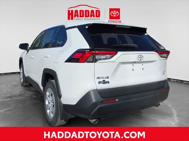 Certified 2024 Toyota RAV4 LE AWD/4WD image 3