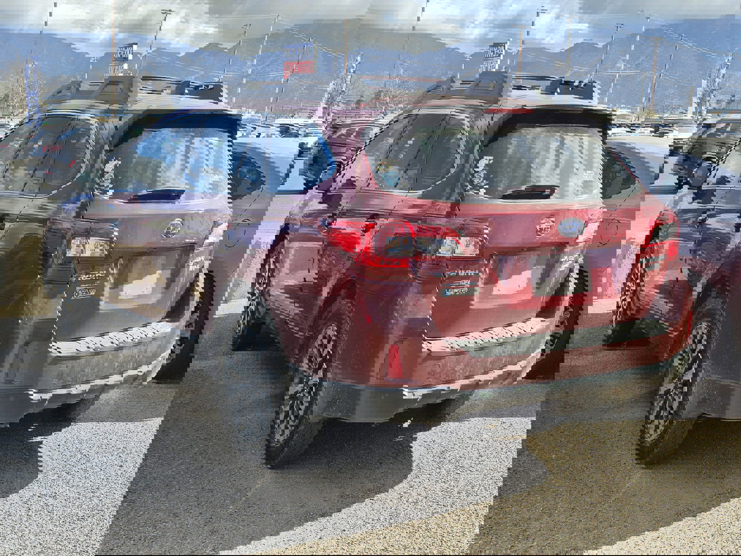 Used 2017 Subaru Outback 2.5i Limited image 10