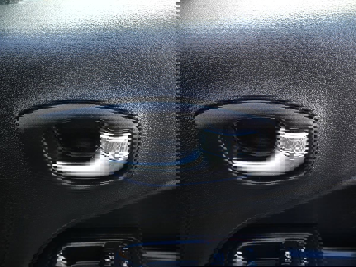 Used 2019 Jeep Compass Limited w/ Safety & Security Group image 17