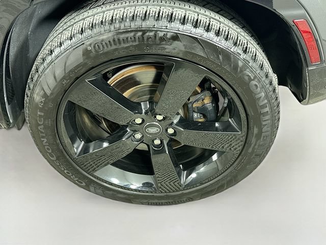 Certified 2024 Land Rover Defender 110 V8 AWD/4WD image 33