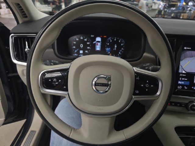 Used 2020 Volvo V90 T6 Cross Country AWD/4WD image 23