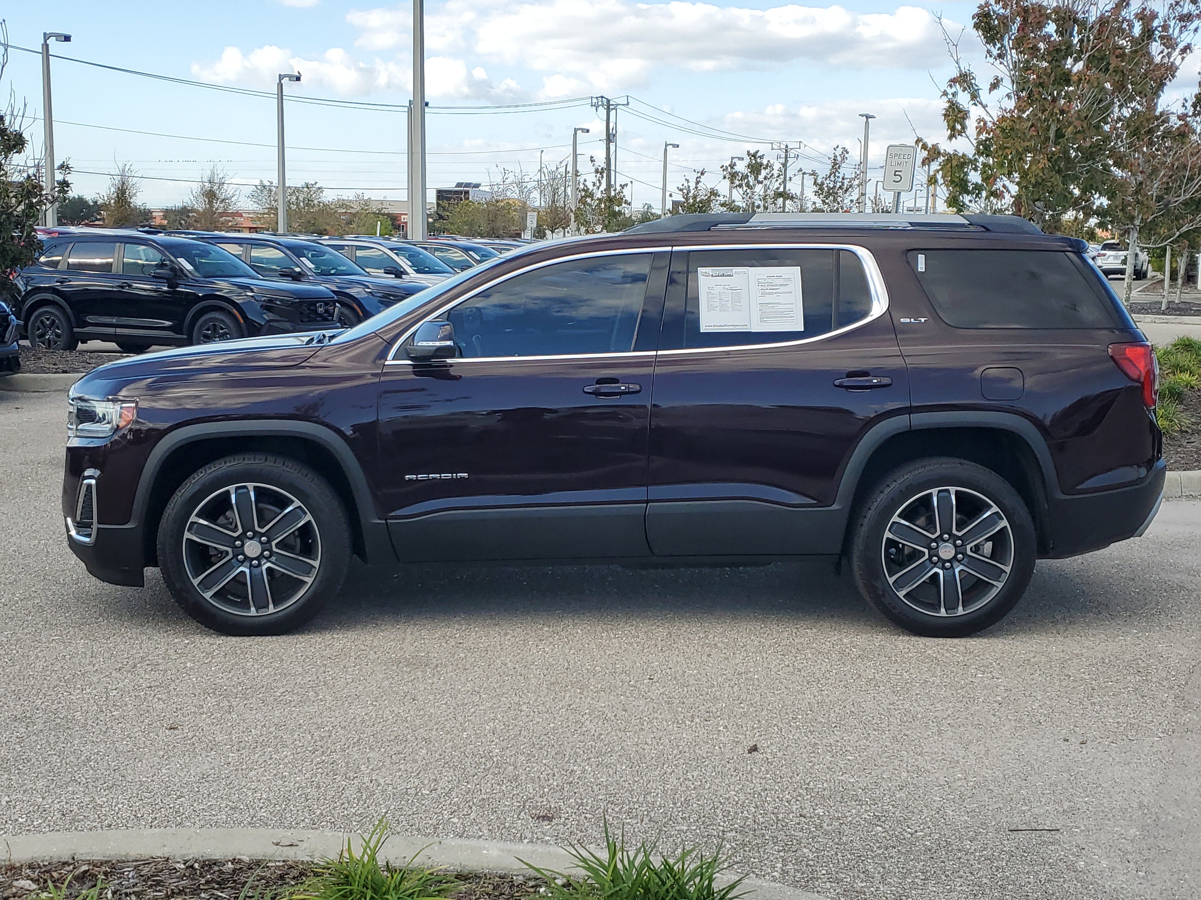 Used 2020 GMC Acadia SLT w/ Driver Alert Package II image 4