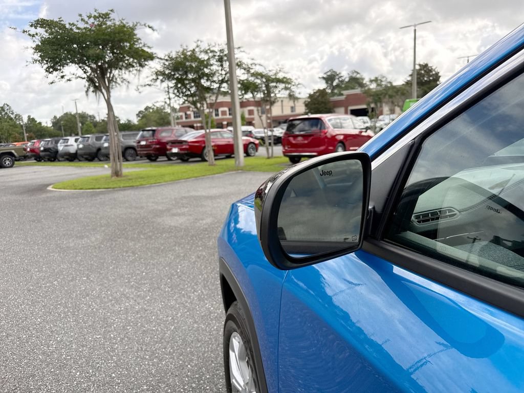 Used 2024 Jeep Compass Latitude AWD/4WD image 12