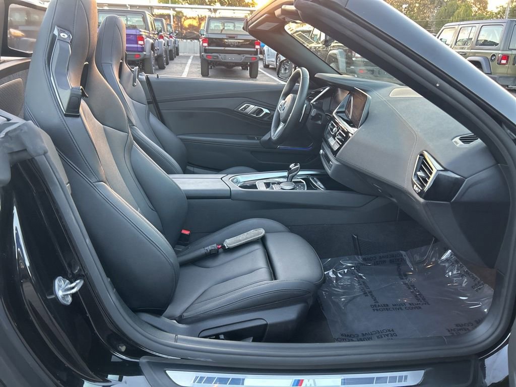 Used 2025 BMW Z4 sDrive30i image 23