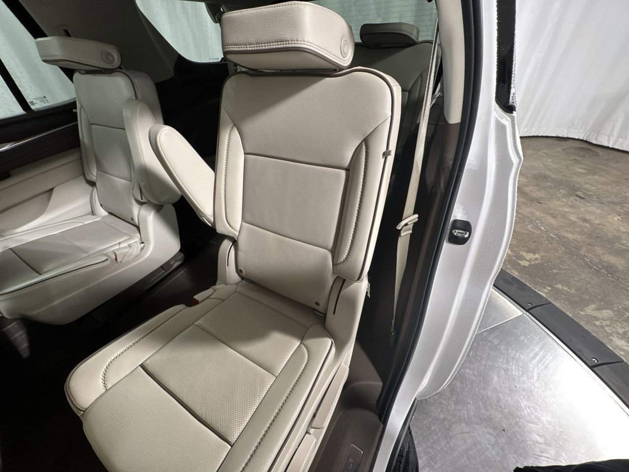 Used 2022 GMC Yukon Denali image 32