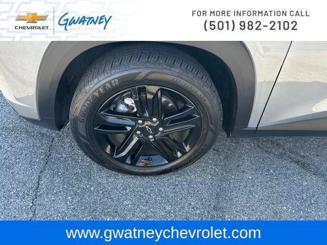 Used 2025 Chevrolet Trax ACTIV w/ Sunroof Package FWD image 9